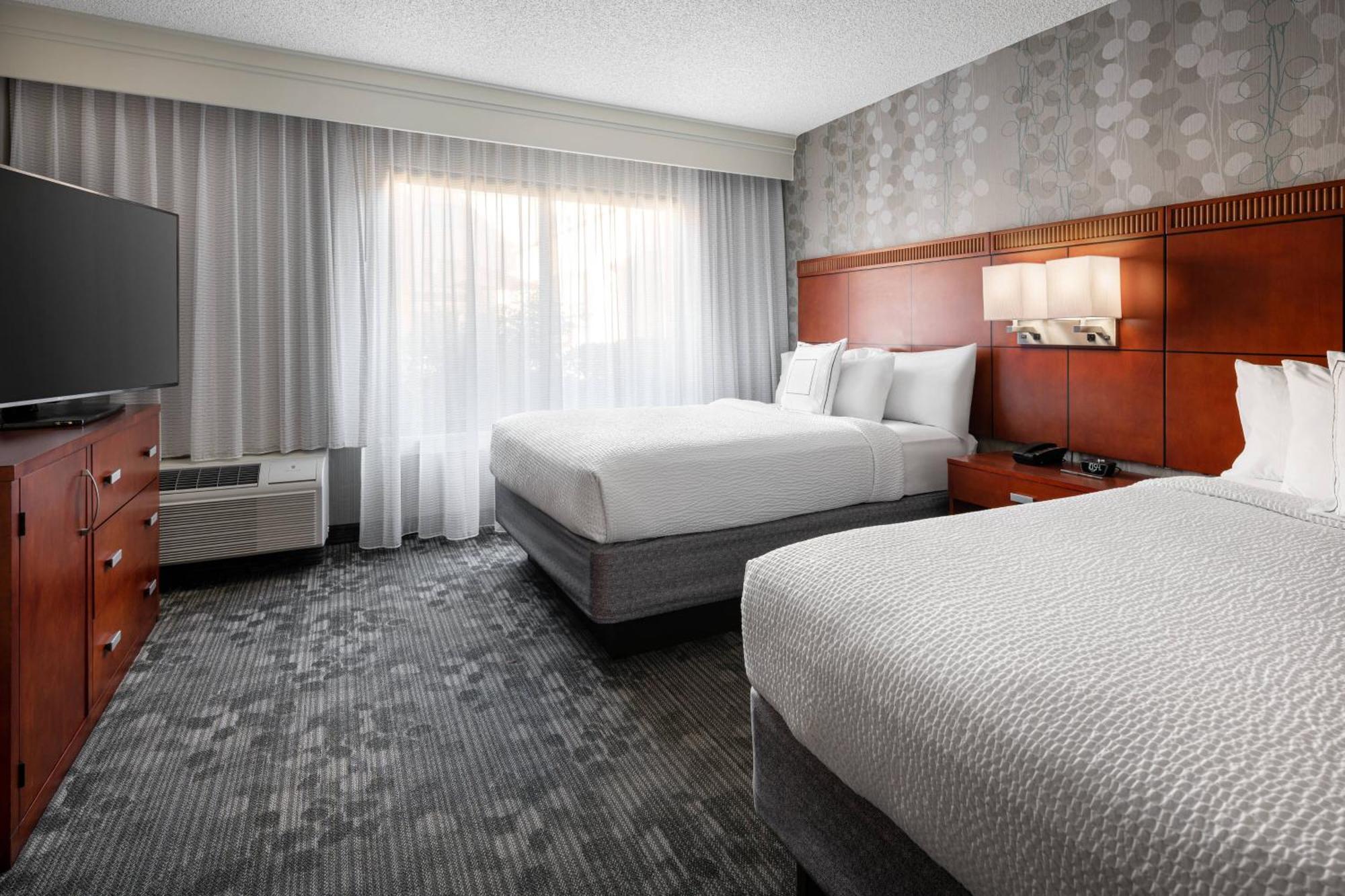 Hotel Courtyard San Jose 3*