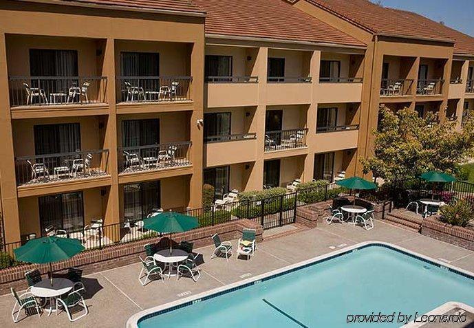 Courtyard San Jose Hotel 3*