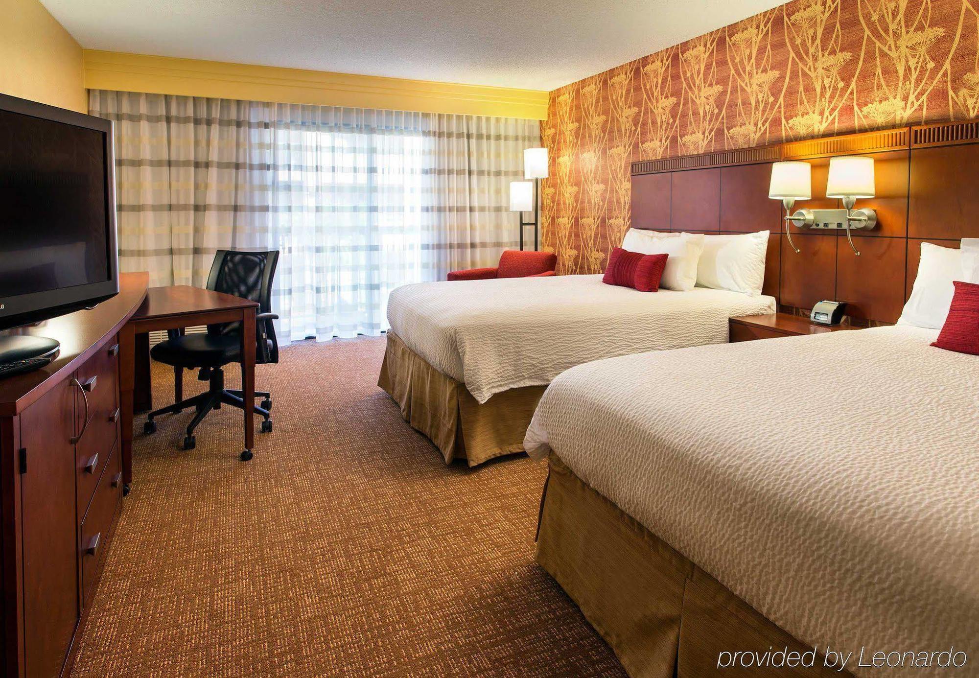 Courtyard San Jose Hotel 3*