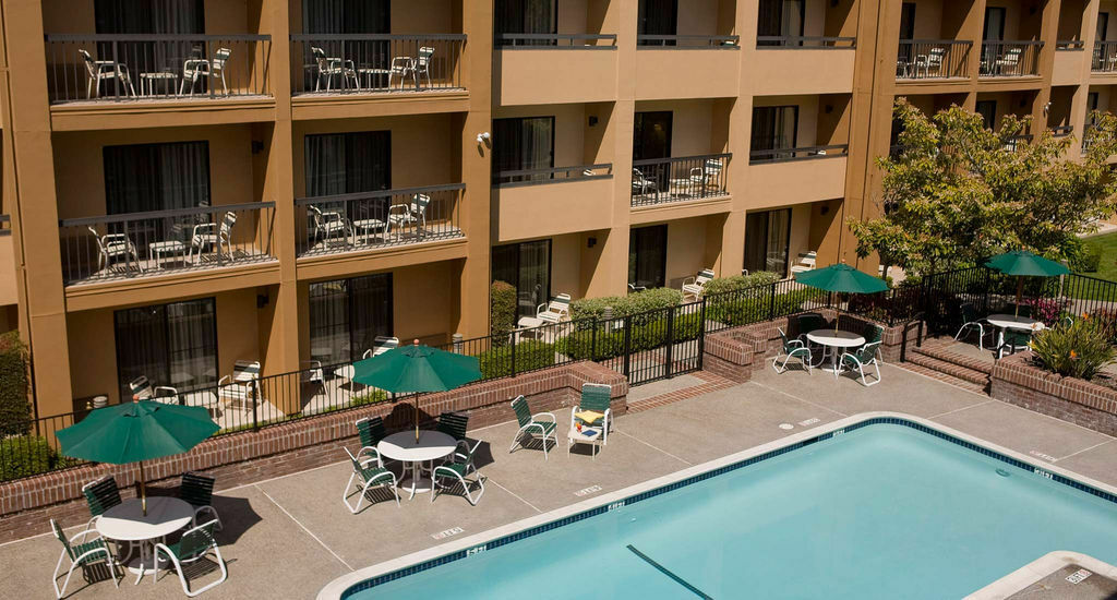 Courtyard San Jose Hotel